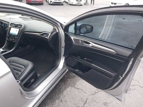 2020 Ford Fusion SEL