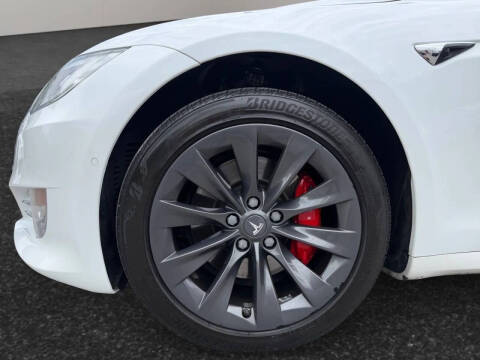 2020 Tesla Model S Performance