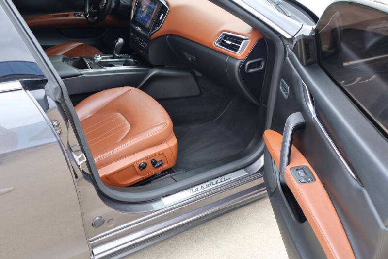 2017 Maserati Ghibli