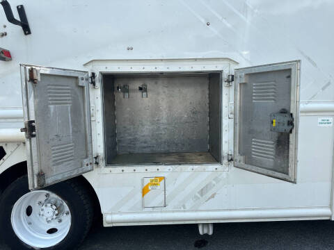 2016 Freightliner MT45 Chassis