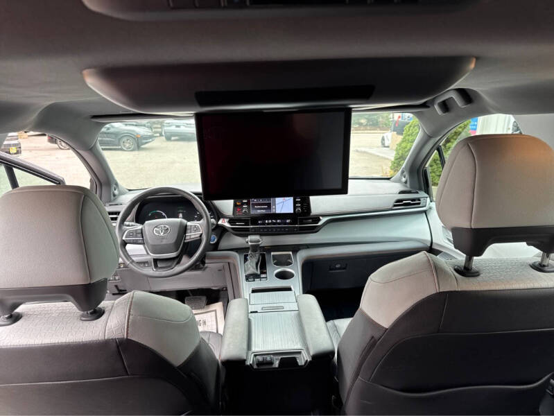2024 Toyota Sienna XSE 7-Passenger