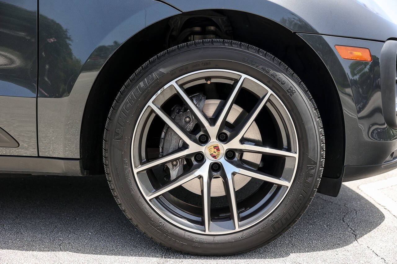 2022 Porsche Macan 33