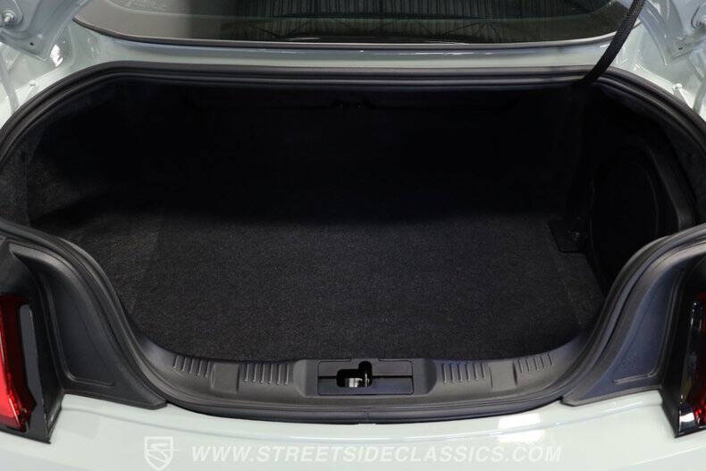 2022 Ford Mustang Mach 1