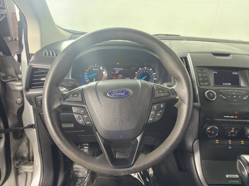 2015 Ford Edge SE