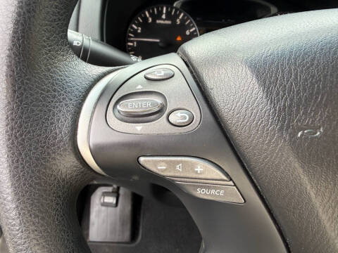 2015 Nissan Pathfinder S