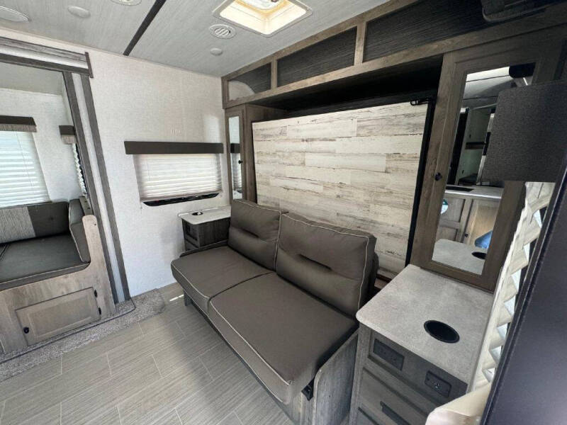 2021 Forest River Surveyor