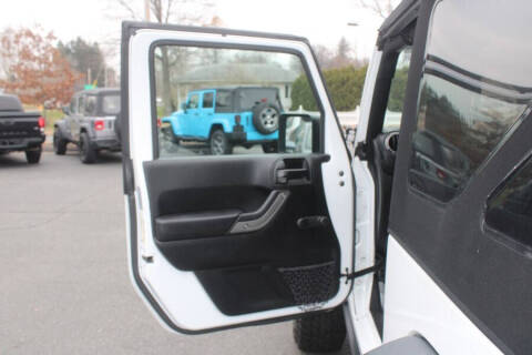 2017 Jeep Wrangler Willys Wheeler