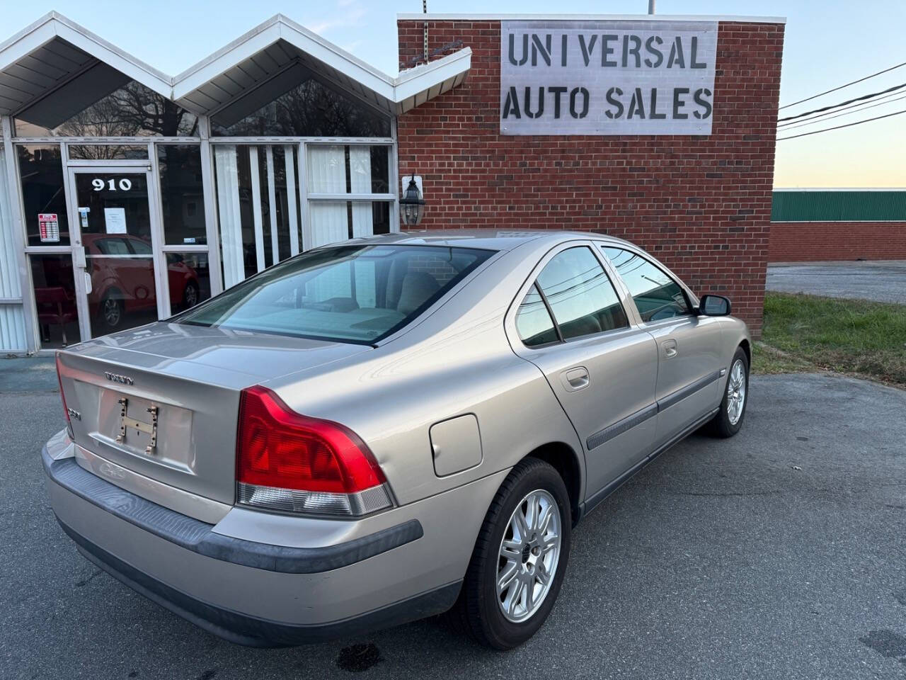 2004 Volvo S60 for sale at Universal Auto Sales LLC in Burlington, NC