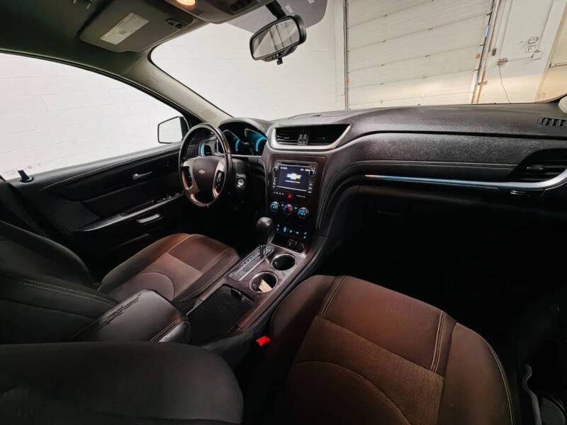 2017 Chevrolet Traverse LT