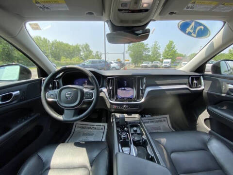 2024 Volvo S60 B5 Core Dark Theme