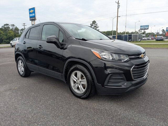 2022 Chevrolet Trax LS's photo