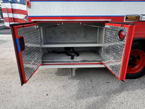 2016 Freightliner M2 106