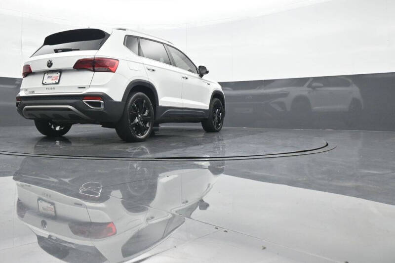 2022 Volkswagen Taos SE 4Motion