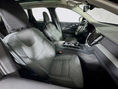 2023 Volvo XC60 B5 Core