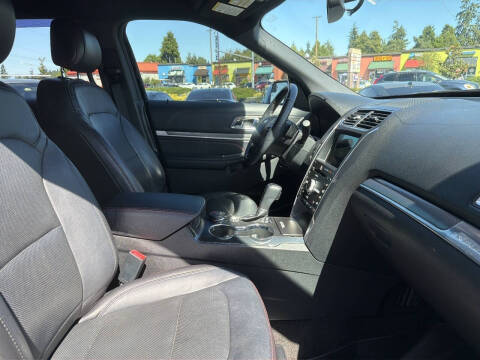 2017 Ford Explorer Sport