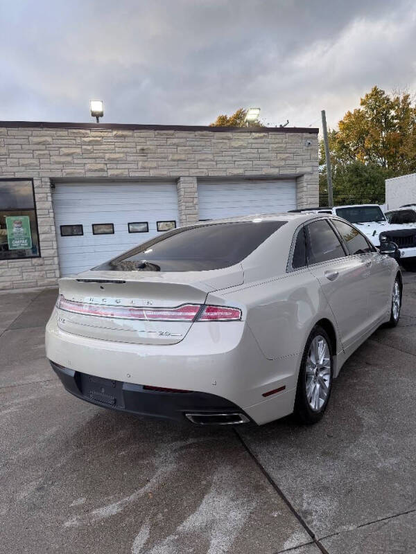 2014 Lincoln MKZ