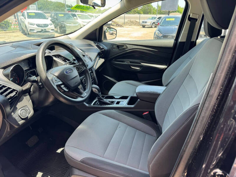 2019 Ford Escape S