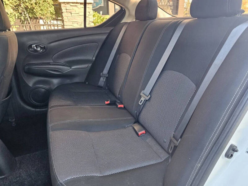 2019 Nissan Versa SV