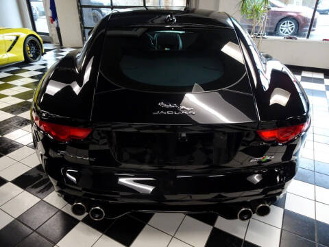 2017 Jaguar F-TYPE R