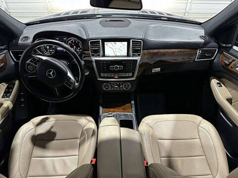 2015 Mercedes-Benz GL-Class GL 550 4MATIC