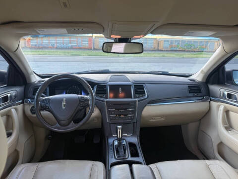 2014 Lincoln MKS