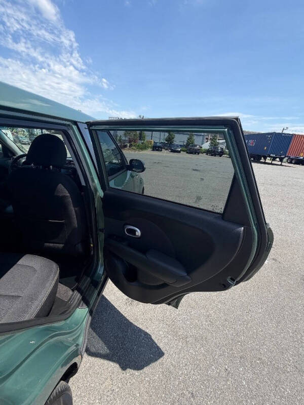 2014 Kia Soul +