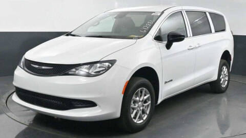 2025 Chrysler Voyager LX