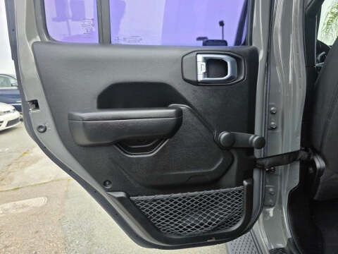 2022 Jeep Gladiator Sport