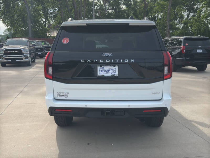2026 Ford Expedition MAX Active