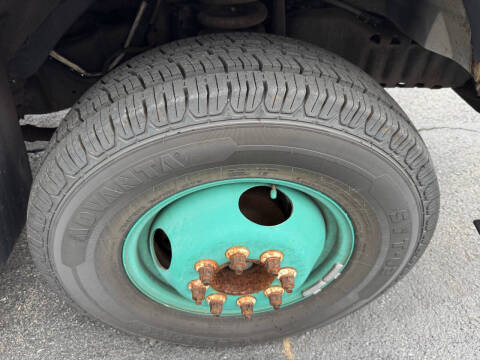 2010 Ford E-Series E-450 SD