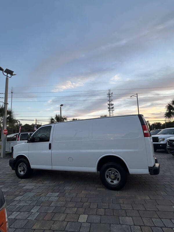 2017 Chevrolet Express 2500