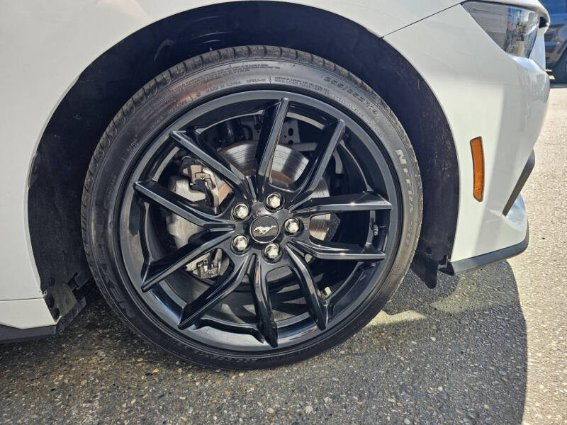 2024 Ford Mustang EcoBoost