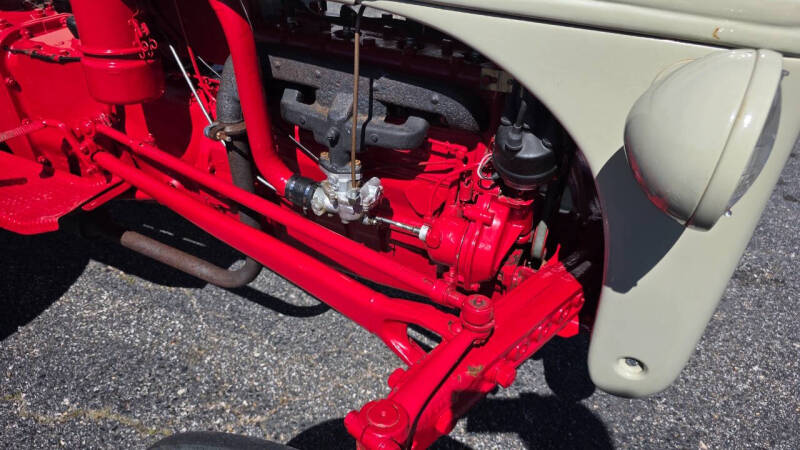 1952 Ford 8N Tractor