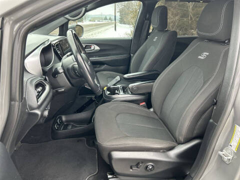 2021 Chrysler Pacifica Touring