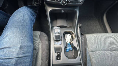 2026 Volvo XC40 B5 Core