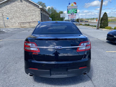 2016 Ford Taurus SE