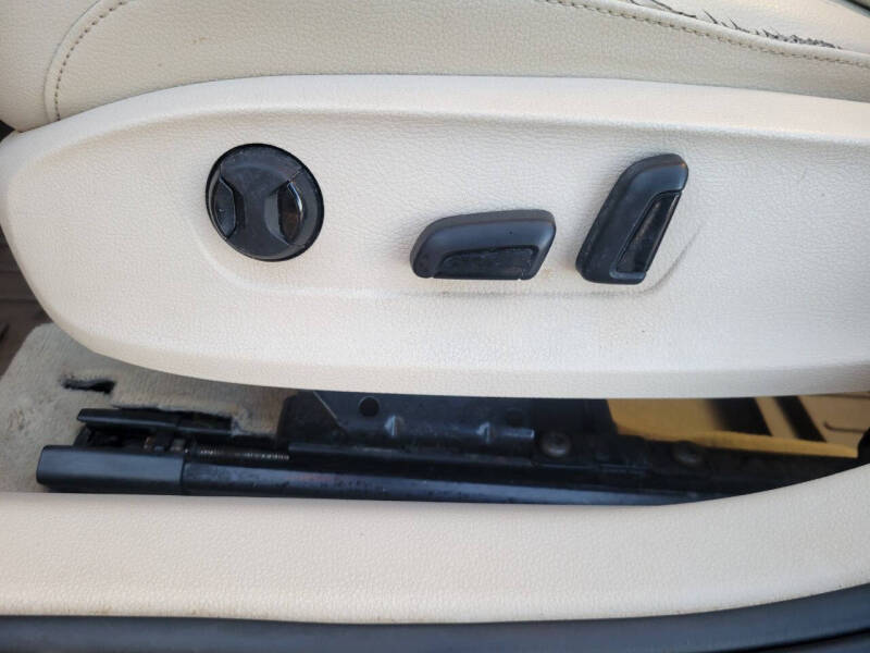 2013 Volkswagen Passat SE PZEV