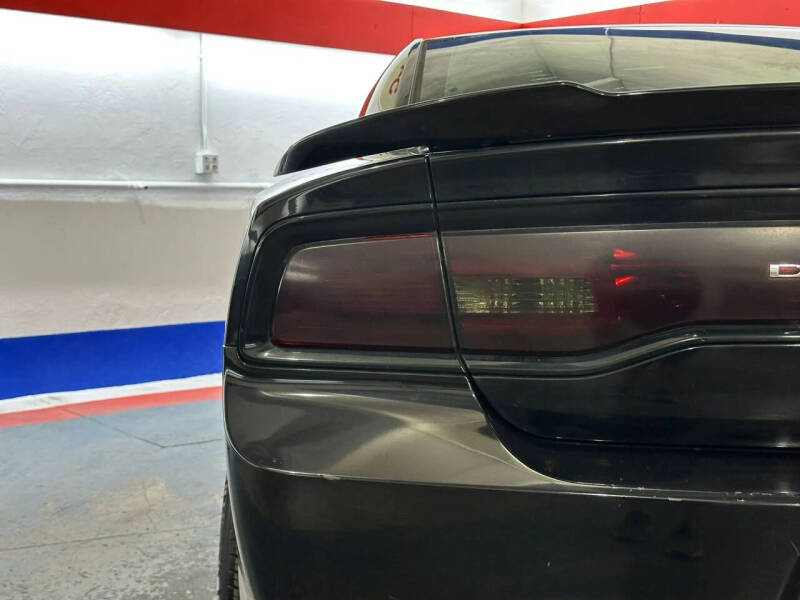 2013 Dodge Charger SE