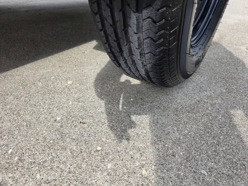 2025 Interstate Loadrunner 5x8