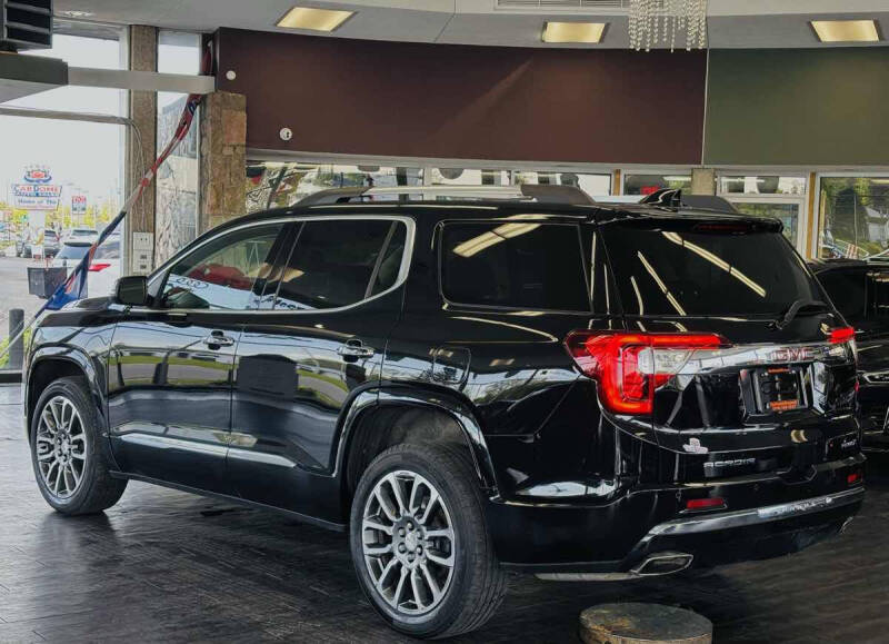 2022 GMC Acadia Denali