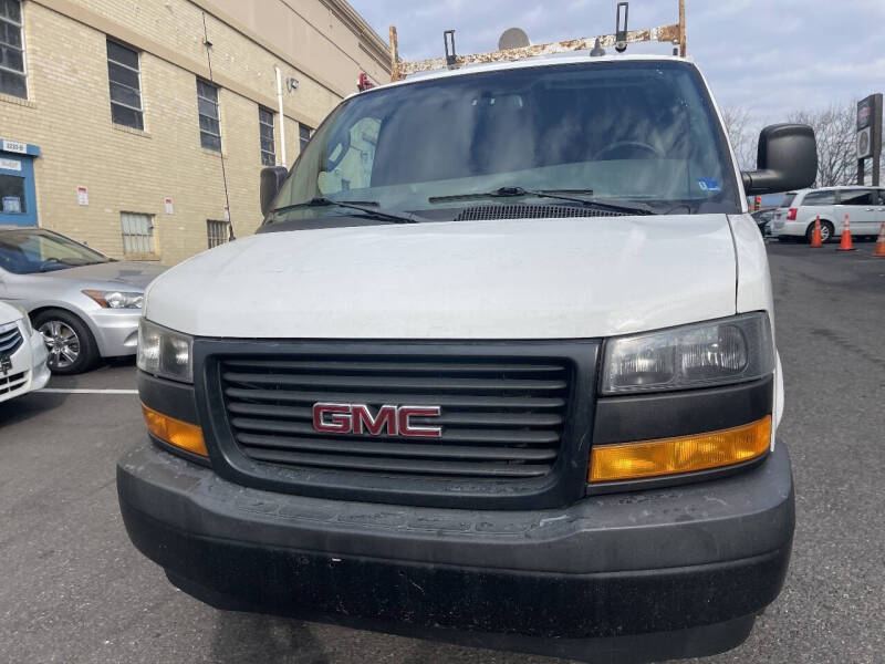 2018 GMC Savana 2500
