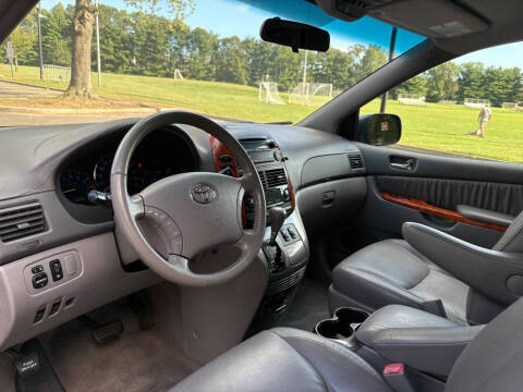 2006 Toyota Sienna XLE 7 Passenger