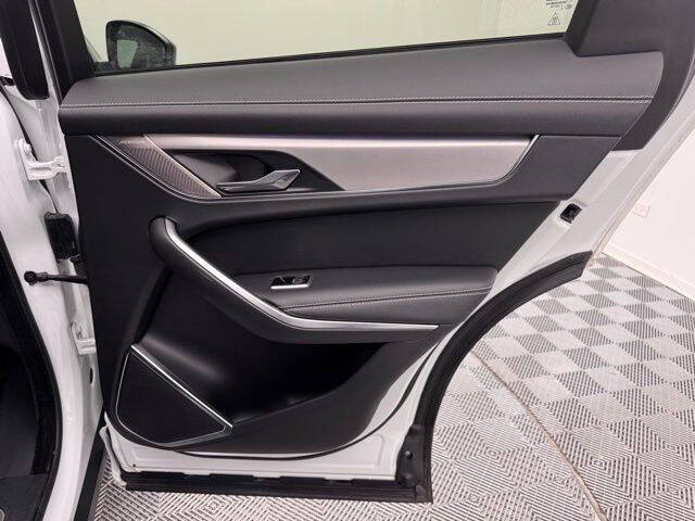 2024 Jaguar F-PACE P250 R-Dynamic S