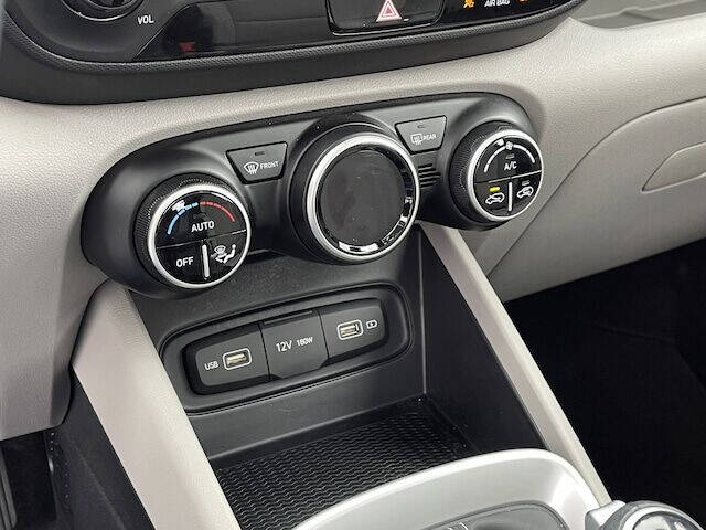 2022 Hyundai Venue SEL