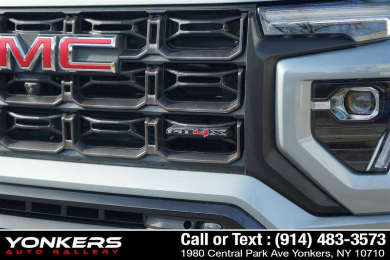 2024 GMC Canyon AT4X