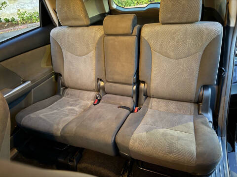 2012 Toyota Prius v Two