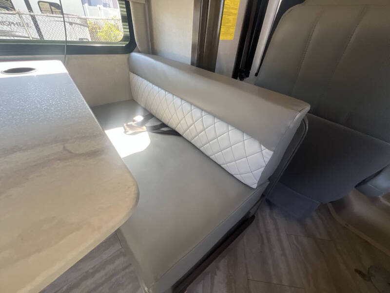 2020 Holiday Rambler Invicta