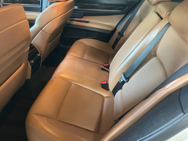 2012 BMW 7 Series 750i