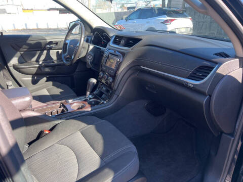 2017 Chevrolet Traverse LT