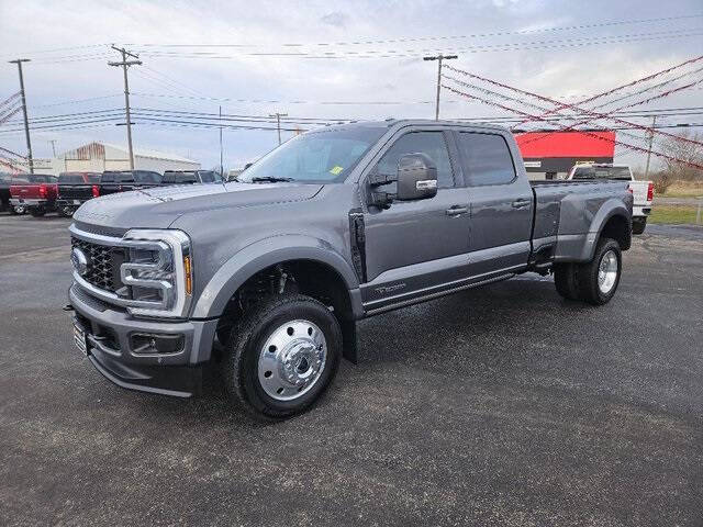2025 Ford F-450 Super Duty Platinum